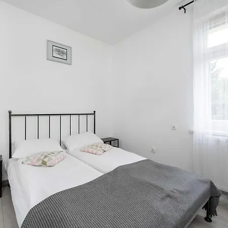 公寓 Lilac With Bathtub In Close To The Park By Renters *