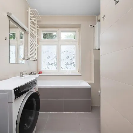 公寓 Lilac With Bathtub In Close To The Park By Renters 弗罗茨瓦夫