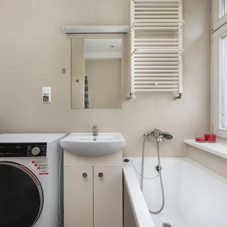 公寓 Lilac With Bathtub In Close To The Park By Renters 弗罗茨瓦夫